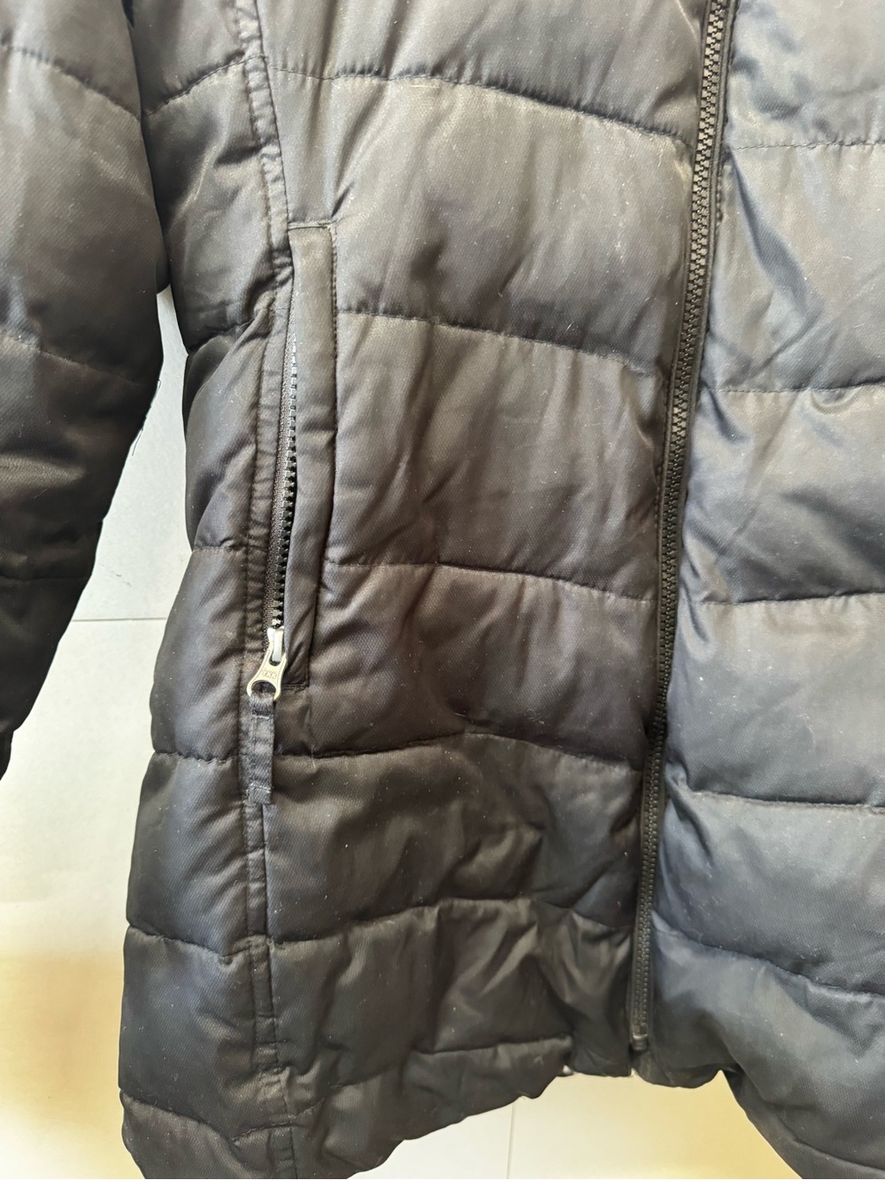 Lands' End Kids Black Hooded Puffer Coat with Sherpa Lining - Picture 3 of 7
